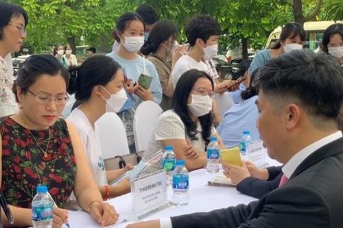Tránh 'bẫy' học phí khi chọn trường, chọn ngành