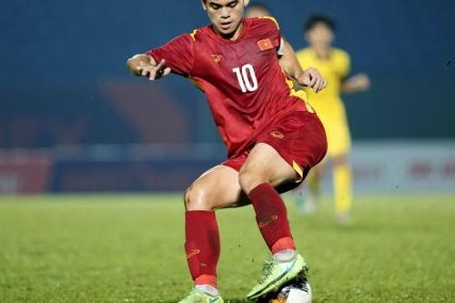 Khuất Văn Khang được CLB Viettel chọn đá ở V-League