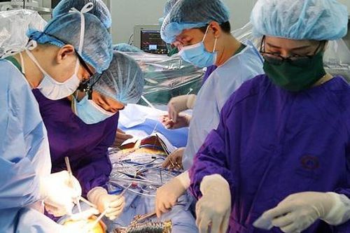 Nóng: Thêm 28.000 ống thuốc chống đông máu dùng trong mổ tim chuyển đến các bệnh viện