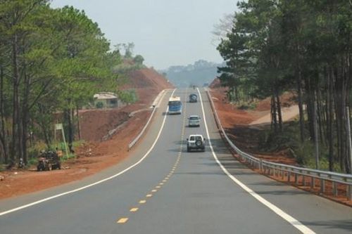 'Điều chuyển' khoảng 650 km đường quốc lộ thành đường địa phương