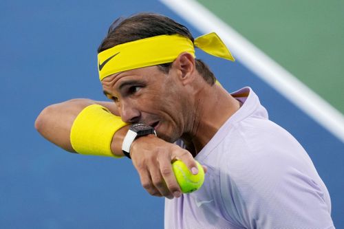 Nadal thua tay vợt hạng 152 trong ngày trở lại