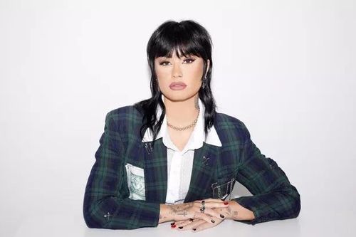 Demi Lovato ám chỉ bạn trai cũ trong bài hát mới