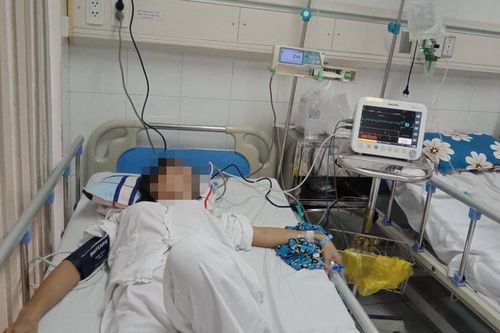 Cứu sống bệnh nhân cùng lúc mắc 3 bệnh nguy kịch
