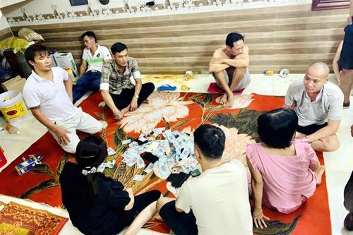 Lập sới ở làng tỷ phú