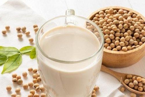 Sữa đậu nành 'ngon - bổ - rẻ' nhưng uống sai cách dễ gây ngộ độc, thậm chí 'rước họa vào thân'