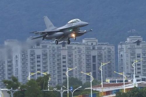 Đài Loan (Trung Quốc) khoe máy bay chiến đấu tiên tiến F-16V