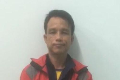 Tài xế xe ôm công nghệ lấy hết tiền của khách rồi đến bưu điện gửi trả túi xách