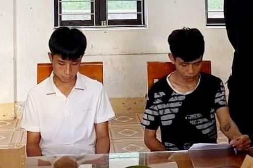 Cướp giật điện thoại của trẻ em trong đêm, hai đối tượng bị khởi tố