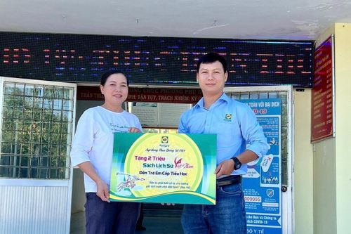 Tặng 2 triệu cuốn sách về lịch sử cho học sinh cấp tiểu học vùng sâu, vùng xa