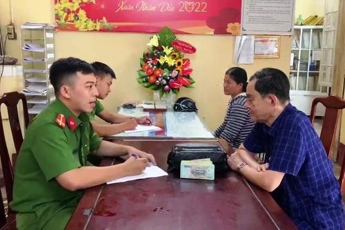 Tìm lại 100 triệu đồng để trả cho người đánh rơi