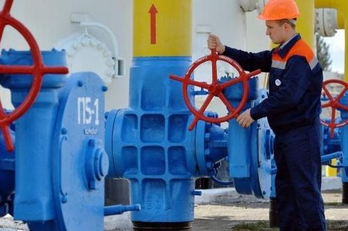 Giá khí đốt ở châu Âu vẫn quanh ngưỡng 2.500 USD