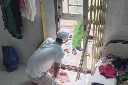 Tên trộm phá cửa sau, đột nhập vào nhà lấy hơn 1,4 tỷ đồng