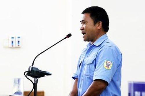 Chém hàng xóm vì nghi 'qua lại' với vợ mình