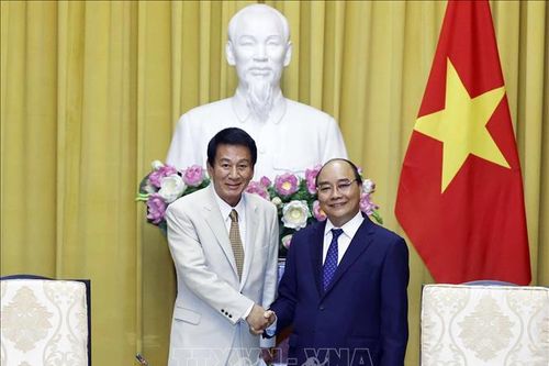 Chủ tịch nước Nguyễn Xuân Phúc tiếp Cựu Đại sứ đặc biệt Việt Nam - Nhật Bản