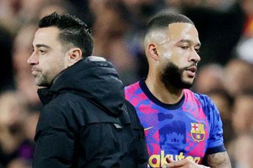 Barcelona sắp nhả Depay cho Juventus?