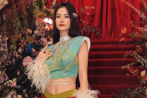 Ca khúc hơn 8 năm trước của Đông Nhi bất ngờ được nhà phê bình âm nhạc quốc tế khen ngợi