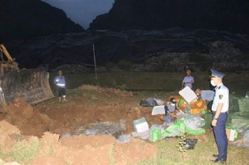 Thanh Hóa: Xử phạt 70 triệu đồng, tiêu hủy 1,2 tấn thực phẩm không nguồn gốc
