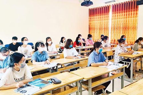 Không bắt buộc môn Ngữ văn sử dụng hình thức kiểm tra trắc nghiệm khách quan kết hợp tự luận