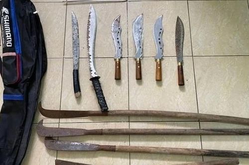 Khởi tố nhóm 'cô hồn sống'