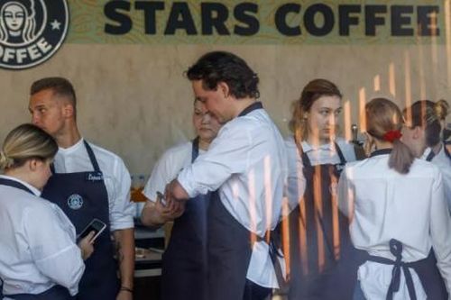 Nga: Stars Coffee thay thế Starbucks của Mỹ