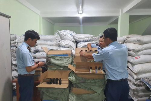 Phú Yên: Tạm giữ nhiều hàng hóa không rõ nguồn gốc