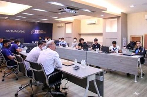 Người Thái giật mình