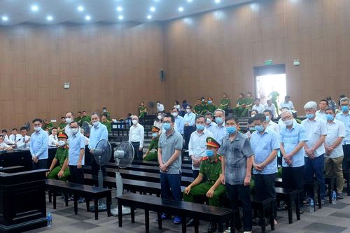 Cựu Bí thư Bình Dương Trần Văn Nam phủ nhận cáo buộc 'hợp thức hóa' sai phạm