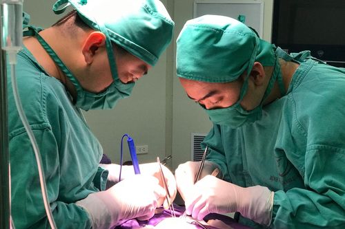 Bệnh viên Sản nhi Quảng Ninh cứu sống trẻ sơ sinh chỉ nặng 700 gram, đa bệnh lý nguy hiểm