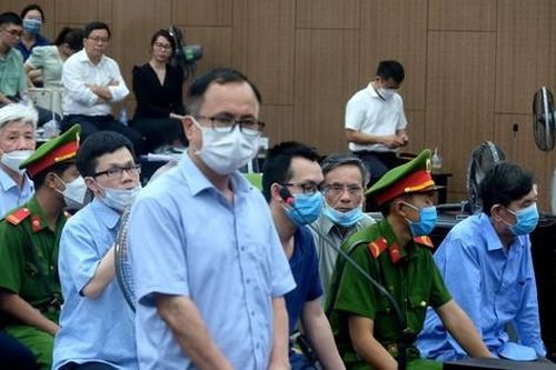 Cựu Bí thư Trần Văn Nam phản bác cáo buộc 'hợp thức hóa sai phạm'