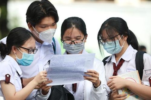 Nộp lệ phí xét tuyển trực tuyến từ ngày 21 đến 28/8/2022