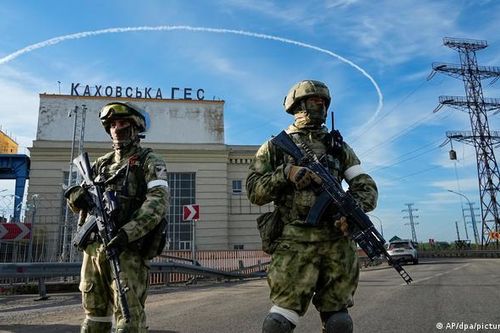 Moscow cáo buộc Ukraine hạ độc lính Nga, Kiev nói do đồ hộp hết hạn