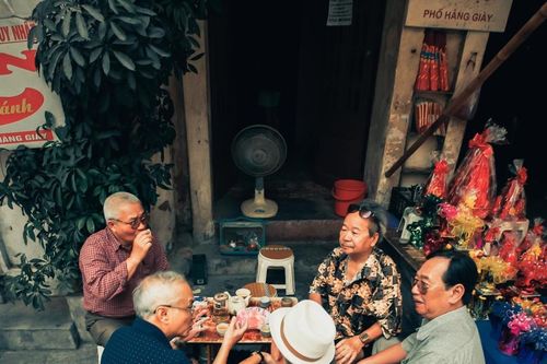 Nhớ thương nước chè cắp nách