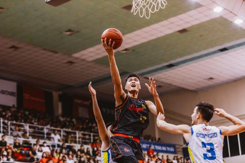 Saigon Heat thắng trận bán kết đầu tiên