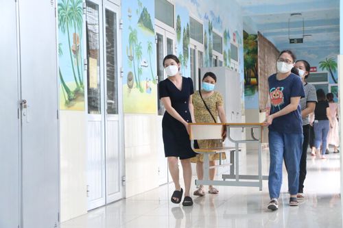 Hình ảnh trường học Hà Nội tất bật chuẩn bị đón năm học mới