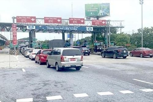 Dừng xe, phạt người hết tiền trong tài khoản qua trạm VETC là trái xu hướng thế giới