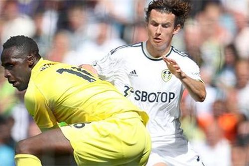 Edouard Mendy bị chỉ trích vì sai lầm 'ngớ ngẩn'