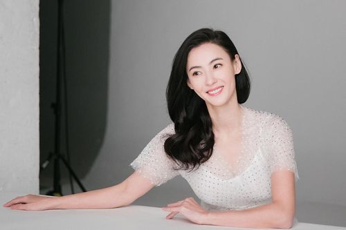 Bí quyết giữ gìn nhan sắc của 'quốc sắc thiên hương' Trương Bá Chi ở tuổi U50