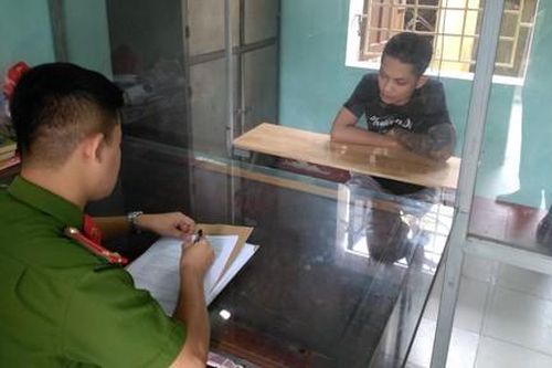 Khởi tố thanh niên dùng hình ảnh nhạy cảm tống tiền người yêu