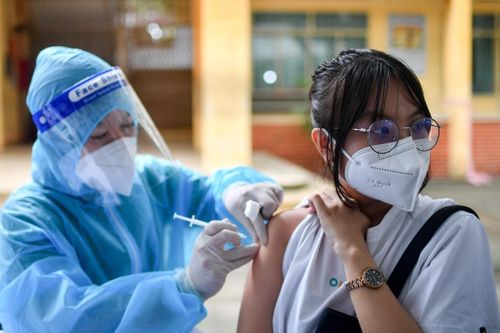 Nha Trang bác thông tin học sinh không tiêm vaccine phải học online