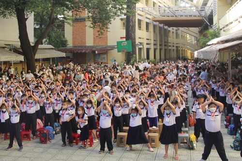 Nhiều hoạt động hấp dẫn đón học sinh lớp 1 ngày đầu tựu trường