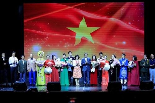 Chương trình nghệ thuật Giai điệu Tổ quốc tại Liên bang Nga