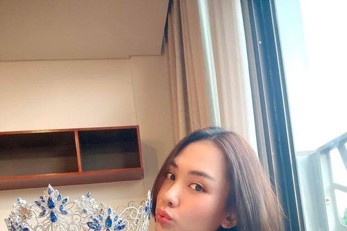 Sao Việt: Hoa hậu Mai Phương bồi hồi sau 1 tuần đăng quang, Ngọc Hân nền nã trong tà áo dài
