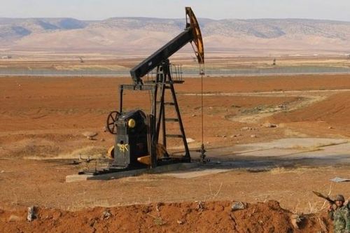 Mỹ lại 'đánh cắp' số lượng lớn dầu của Syria để chuyển đến Iraq