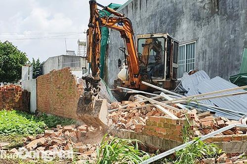Cưỡng chế nhiều công trình nhà ở xây dựng trái phép