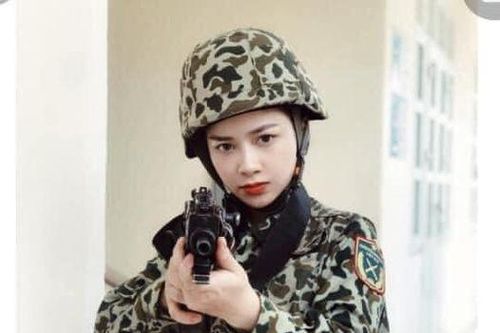 Nốt ruồi trên ngực em