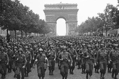 Kế hoạch hủy diệt Paris của Adolf Hitler
