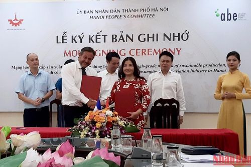Ký kết hợp tác trong lĩnh vực công nghiệp hàng không