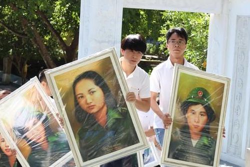 TeamLee và dự án phục dựng ảnh '10 nữ thanh niên xung phong ở Ngã ba Đồng Lộc'
