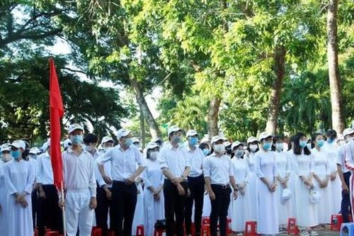 Bình Phước: Chấn chỉnh việc mua, bán đồng phục học sinh trong nhà trường