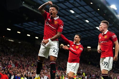 Rio Ferdinand: Ơn trời, MU thắng rồi!